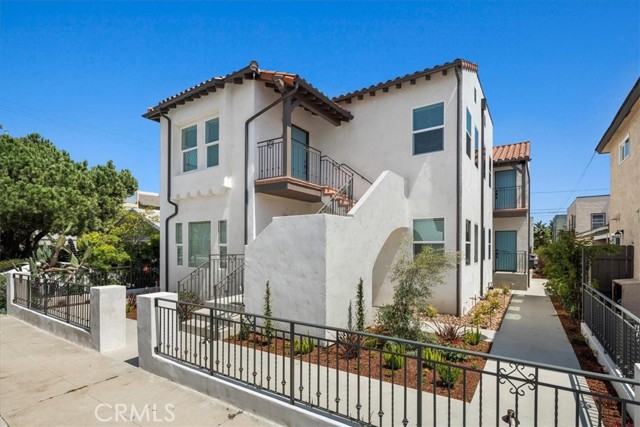 Detail Gallery Image 1 of 34 For 932 Belmont Ave, Long Beach,  CA 90804 - 2 Beds | 1 Baths