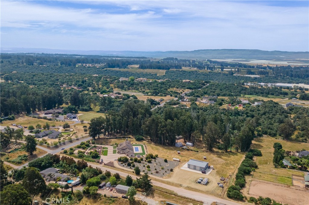 https://media.crmls.org/medias/8745f26d-776a-4031-b06c-f8e1f808ed5b.jpg?preset=X-Large