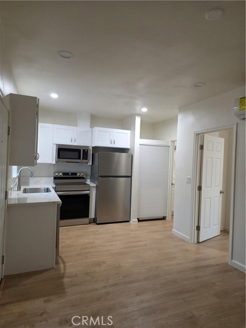 Detail Gallery Image 7 of 20 For 1230 W Palm Ave, Orange,  CA 92868 - 1 Beds | 1 Baths