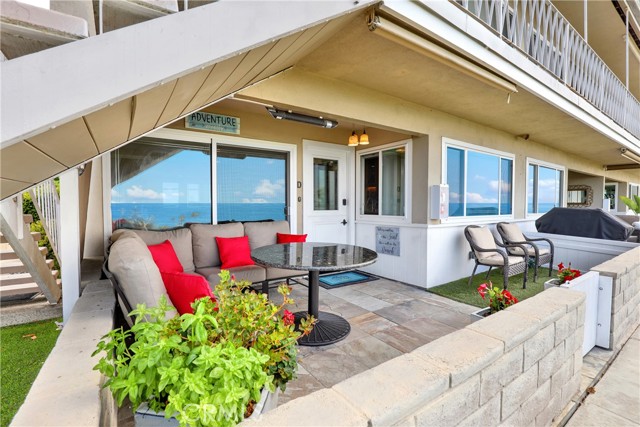 21692 Ocean Vista Drive, Laguna Beach CA: https://media.crmls.org/medias/8748ca01-9ba1-4e15-8c73-94a43995e172.jpg