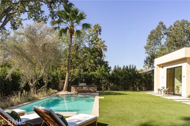 Detail Gallery Image 8 of 36 For 23340 Collins, Woodland Hills,  CA 91367 - 4 Beds | 4/1 Baths