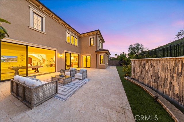 Detail Gallery Image 5 of 74 For 111 Great Oak, Irvine,  CA 92602 - 5 Beds | 5/1 Baths