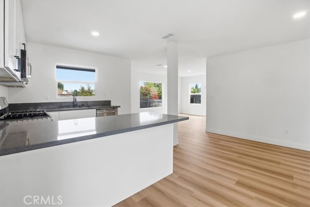 Detail Gallery Image 10 of 34 For 527 N Cucamonga Ave, Ontario,  CA 91764 - 3 Beds | 2 Baths