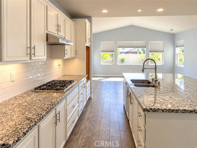 35154 Heritage Pointe Dr, French Valley, CA 92563 photo 6
