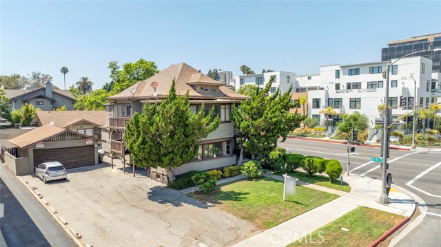 325 S Los Robles Avenue, Pasadena CA: https://media.crmls.org/medias/874e6a7e-ed00-49ea-aef5-fb8b0f65fdf8.jpg