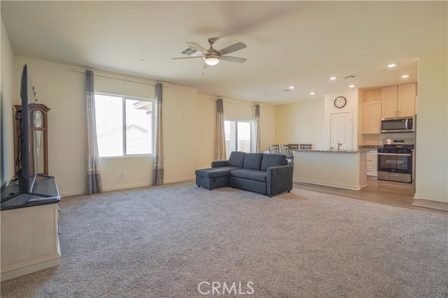 Detail Gallery Image 6 of 26 For 12326 Ranchito Way, Victorville,  CA 92392 - 3 Beds | 2 Baths