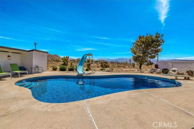 9124 Joshua Lane, Yucca Valley CA: https://media.crmls.org/medias/874fa630-f78c-4849-800f-90961b63cade.jpg