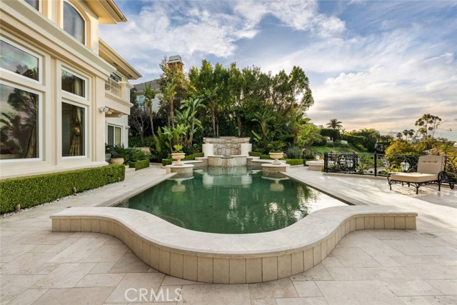3724 Winford Drive, Tarzana CA: https://media.crmls.org/medias/874faa35-335a-4f53-a348-663a9b5615aa.jpg
