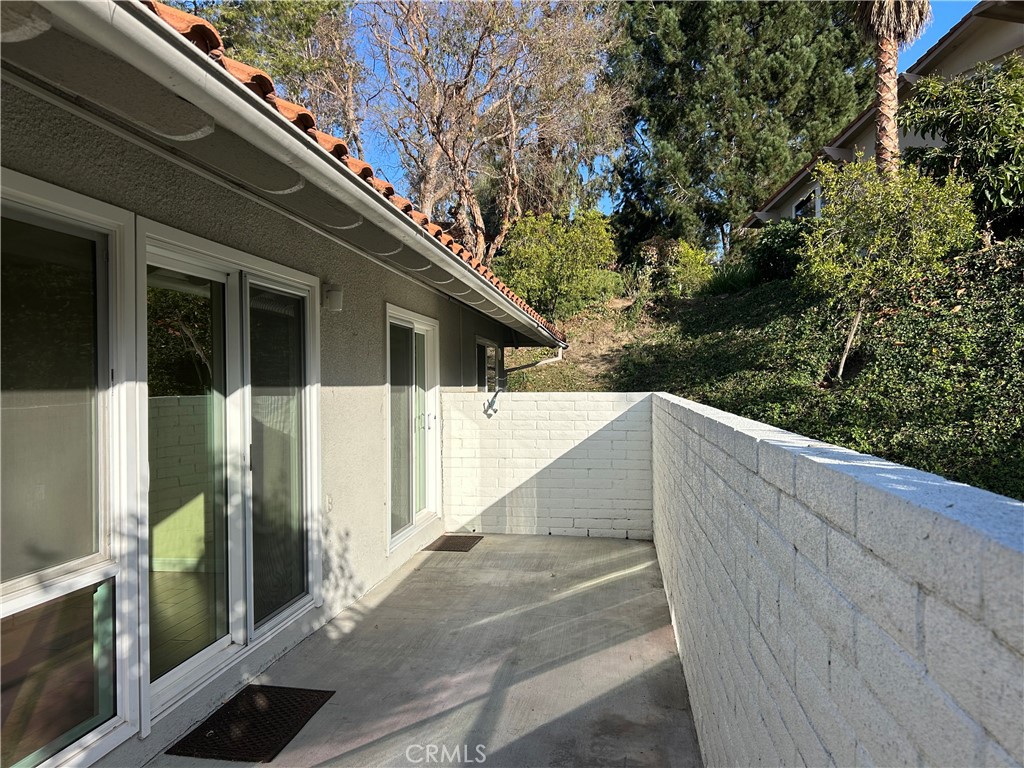 https://media.crmls.org/medias/87502549-bbcc-441d-8434-4547e3c6d713.jpg?preset=X-Large