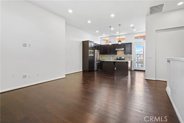 Detail Gallery Image 16 of 63 For 11253 Paseo Lomaso, Porter Ranch,  CA 91326 - 2 Beds | 2 Baths