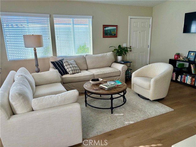 298 Lexington Circle, Newport Beach CA: https://media.crmls.org/medias/8750dd97-b77b-44ec-aa66-843c30c9ac3d.jpg