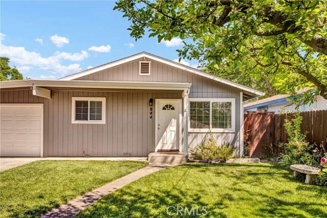 Detail Gallery Image 3 of 24 For 944 First St, Lakeport,  CA 95453 - 4 Beds | 1/1 Baths