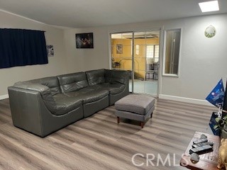 https://media.crmls.org/medias/875140ac-efdb-4aff-86a3-143b595f8543.jpg?preset=X-Large