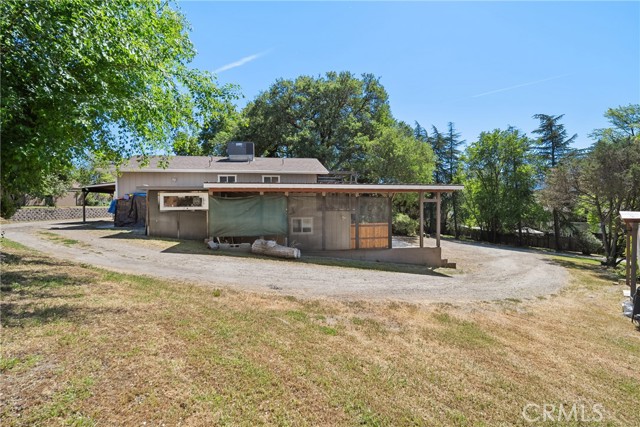 8950 Pueblo Avenue, Atascadero CA: https://media.crmls.org/medias/8752295b-d661-475e-9c43-ca3a16b26518.jpg
