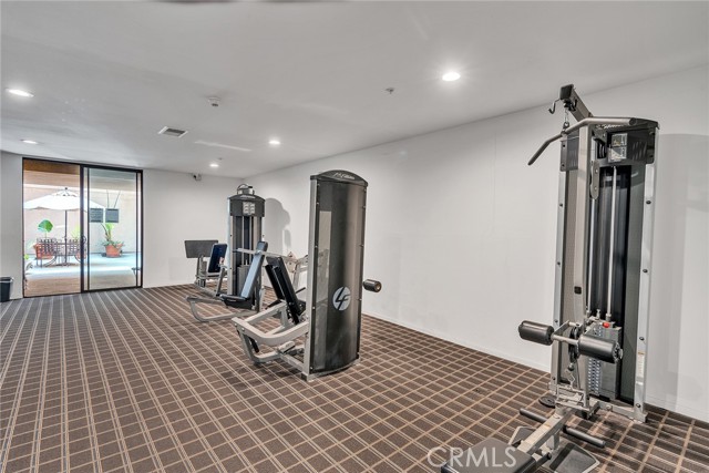 625 S Berendo Street, Los Angeles CA: https://media.crmls.org/medias/87526b93-ebb1-43da-b2d0-6f4acad8d828.jpg