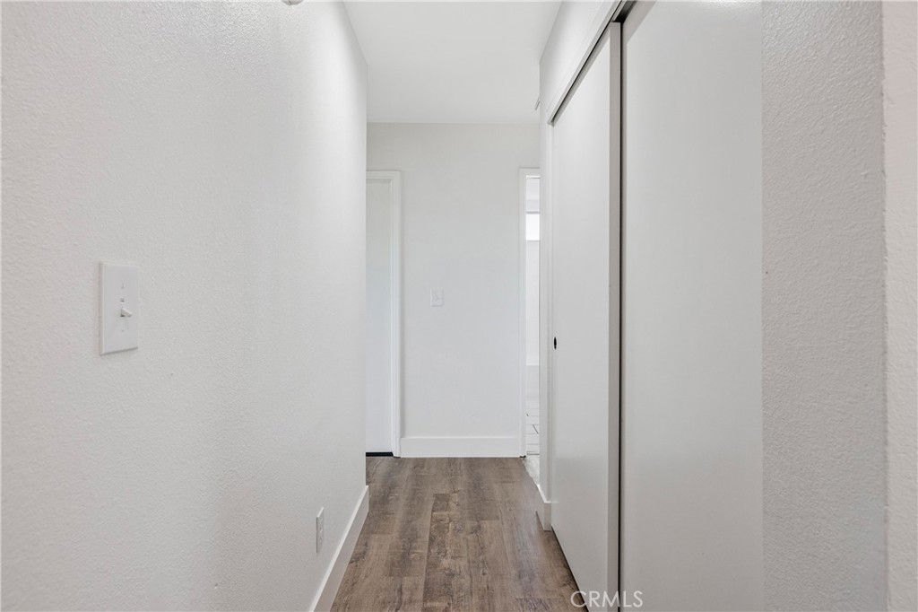 https://media.crmls.org/medias/87542d9d-e3db-4bc0-b20e-1ae910590dfd.jpg?preset=X-Large