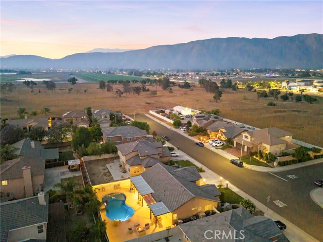 242 Lipizzan Drive, San Jacinto CA: https://media.crmls.org/medias/87547c64-bce3-4c70-891b-493afa154dc1.jpg