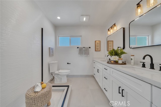 2725 Fisk Lane, Redondo Beach, California 90278, 4 Bedrooms Bedrooms, ,1 BathroomBathrooms,Residential,Sold,Fisk,PW22157941