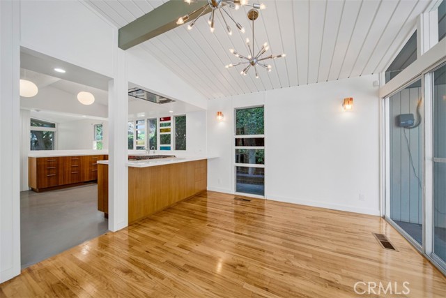 Detail Gallery Image 14 of 24 For 3307 Ledgewood, Los Angeles,  CA 90068 - 3 Beds | 2/1 Baths