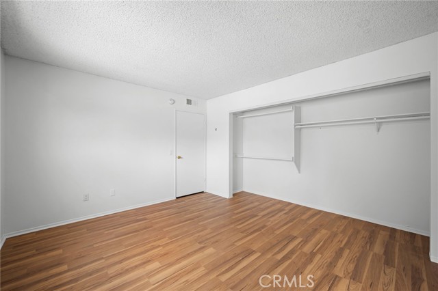 16226 Vanowen Street, Van Nuys CA: https://media.crmls.org/medias/875552e0-ba91-4baf-a9e3-e5d7a1670370.jpg