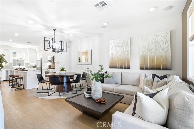 Front Image Thumbnail for CROC26069781