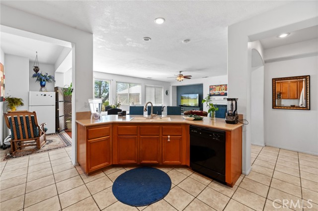 29268 Meandering Circle, Menifee CA: https://media.crmls.org/medias/8755b667-5598-4ecd-8366-6019c64b7eaa.jpg