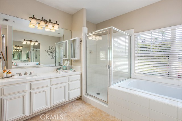 512 Golden West Drive, Redlands CA: https://media.crmls.org/medias/8755d161-521f-44b3-8459-a9c3458cd650.jpg