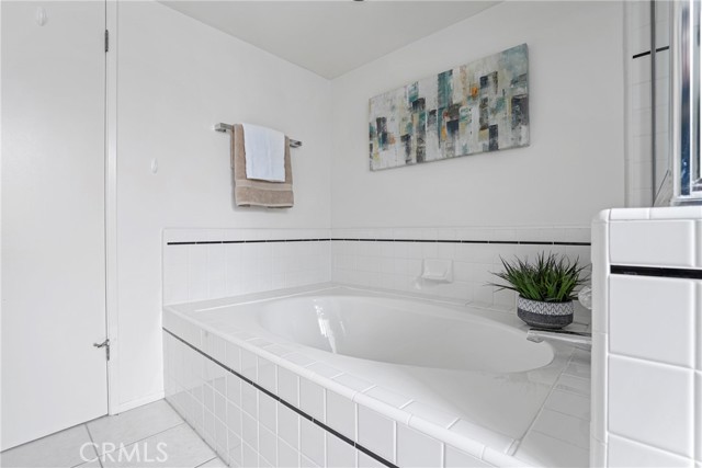 1023 Loma Drive, Hermosa Beach, California 90254, 2 Bedrooms Bedrooms, ,3 BathroomsBathrooms,Residential,Sold,Loma,PV22194406