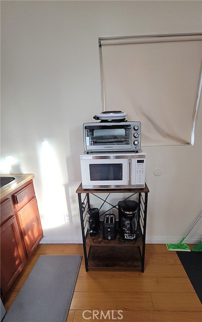 Detail Gallery Image 7 of 14 For 826 N Citrus, Los Angeles,  CA 90038 - 0 Beds | 1 Baths