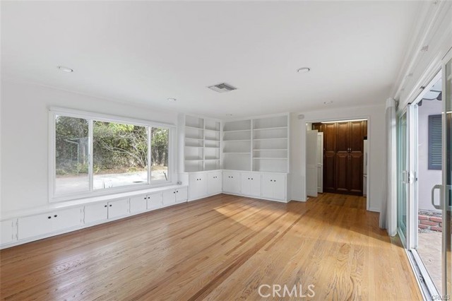 331 Cambridge Drive, Arcadia CA: https://media.crmls.org/medias/875647cd-5a26-4262-8f82-3288a2a73315.jpg