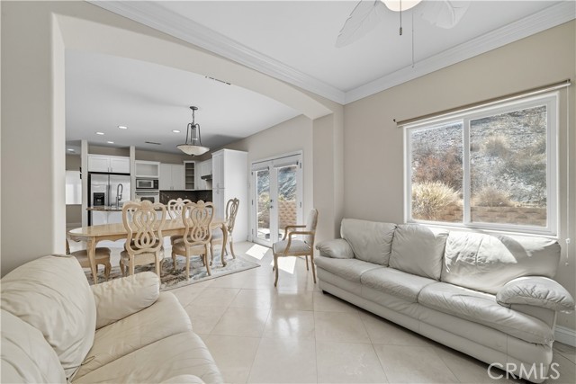 30571 Longhorn Drive, Canyon Lake CA: https://media.crmls.org/medias/8756ca6e-c9bf-4b58-99e7-9f4a43da9da6.jpg