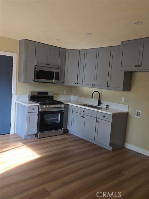 Detail Gallery Image 2 of 4 For 940 N Sierra Way, San Bernardino,  CA 92410 - – Beds | – Baths