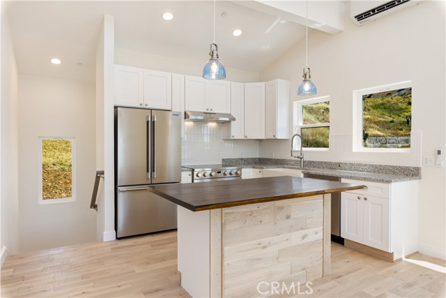 Detail Gallery Image 13 of 59 For 12172 Lakeshore Dr, Clearlake,  CA 95422 - 2 Beds | 2 Baths