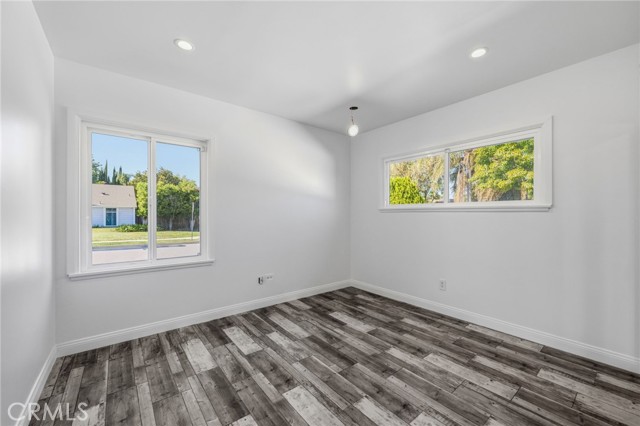 Detail Gallery Image 19 of 29 For 6658 Kosturas Pl, Winnetka,  CA 91306 - 3 Beds | 2 Baths