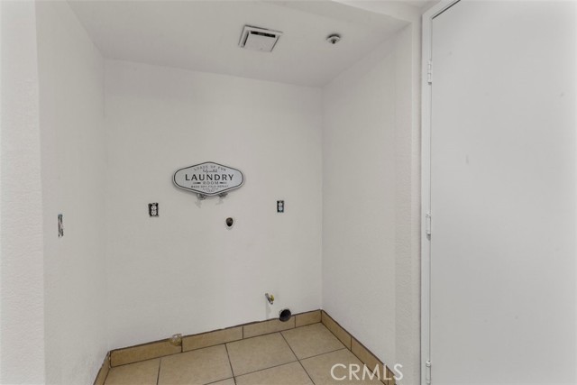 Detail Gallery Image 11 of 38 For 15767 San Roque Rd, Fontana,  CA 92337 - 4 Beds | 2/1 Baths