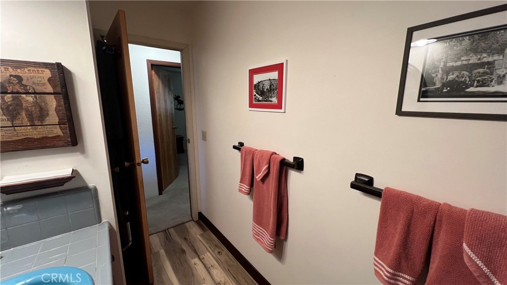 https://media.crmls.org/medias/8758fdca-5b6c-4325-878c-4c382c84683f.jpg?preset=X-Large
