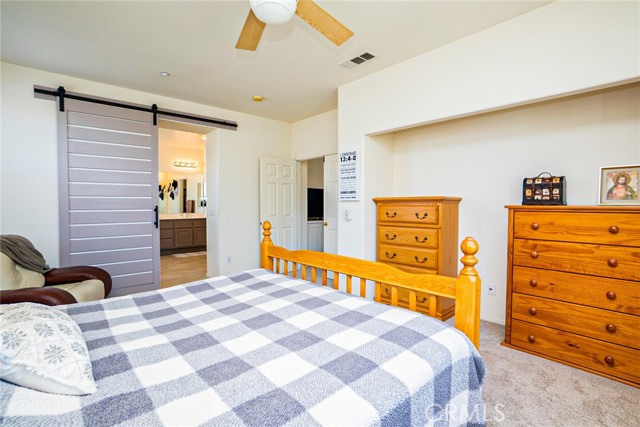 15138 Holiday Drive, Fontana CA: https://media.crmls.org/medias/8759908e-72b1-4bfe-8b20-6f96fca8056a.jpg