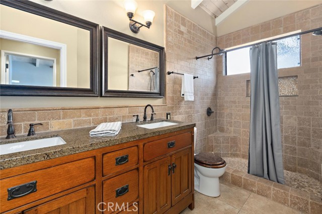 Detail Gallery Image 15 of 30 For 3616 Mesa Lila Ln, Glendale,  CA 91208 - 5 Beds | 3/1 Baths