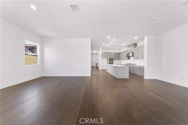 129 Great Park Blvd, Irvine CA: https://media.crmls.org/medias/875a4c64-1d0c-4b93-b961-78524bc04c0a.jpg