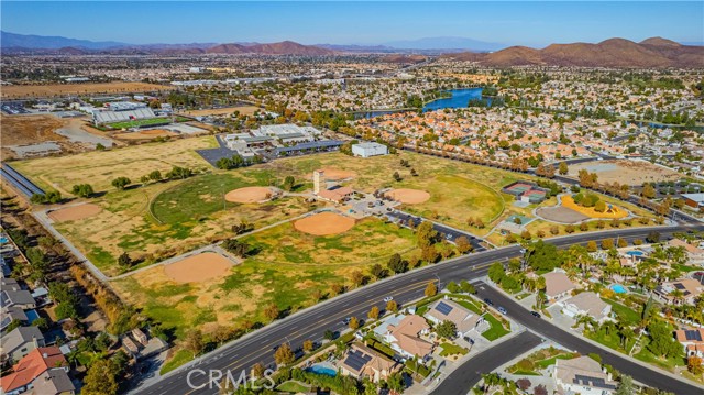 Detail Gallery Image 62 of 65 For 28768 Woodcrest Lake, Menifee,  CA 92584 - 3 Beds | 2 Baths