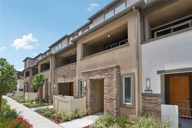 Detail Gallery Image 2 of 32 For 1551 Stratus Dr, Pomona,  CA 91768 - 3 Beds | 3 Baths