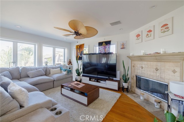 Detail Gallery Image 11 of 40 For 32 8th St, Hermosa Beach,  CA 90254 - 3 Beds | 3/1 Baths