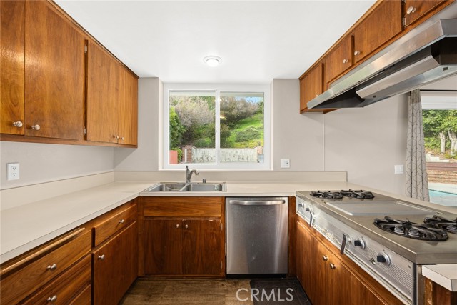 Detail Gallery Image 5 of 27 For 1653 via Del Rey, South Pasadena,  CA 91030 - 5 Beds | 3 Baths