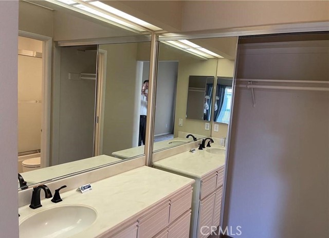 8215 E White Oak, Orange CA: https://media.crmls.org/medias/875b4ce2-3104-4261-9713-fe210c315388.jpg
