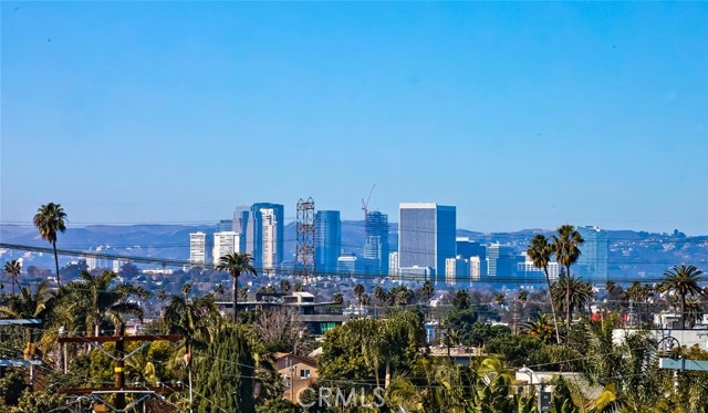 5443 1/2 Blackwelder, Los Angeles CA: https://media.crmls.org/medias/875be3d2-fb31-461a-8f01-5a4013bd7c2a.jpg