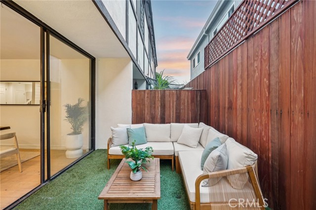 Detail Gallery Image 31 of 32 For 713 9th St #3,  Santa Monica,  CA 90402 - 3 Beds | 3 Baths