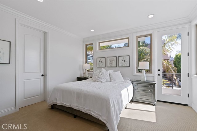 Detail Gallery Image 3 of 43 For 619 10th St, Hermosa Beach,  CA 90254 - 4 Beds | 3/1 Baths