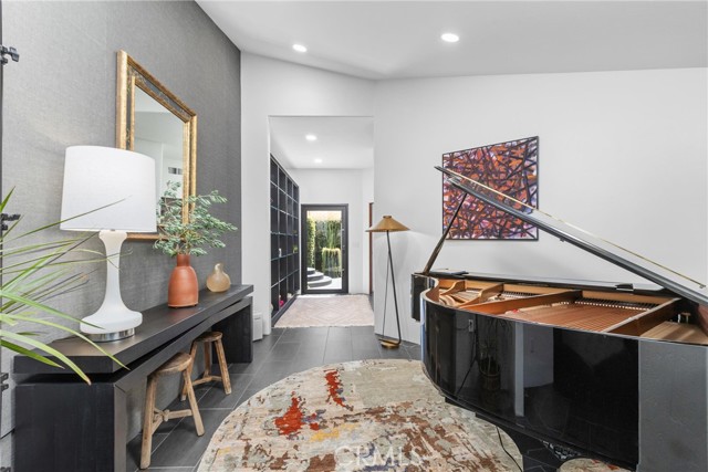 769 Greystone Place, San Luis Obispo CA: https://media.crmls.org/medias/875eb3e4-1bc3-49f8-8e61-e7e164ad904e.jpg