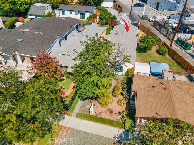 1216 N Lincoln Street, Burbank CA: https://media.crmls.org/medias/875f48d5-bb55-433c-b031-7f08741e1815.jpg