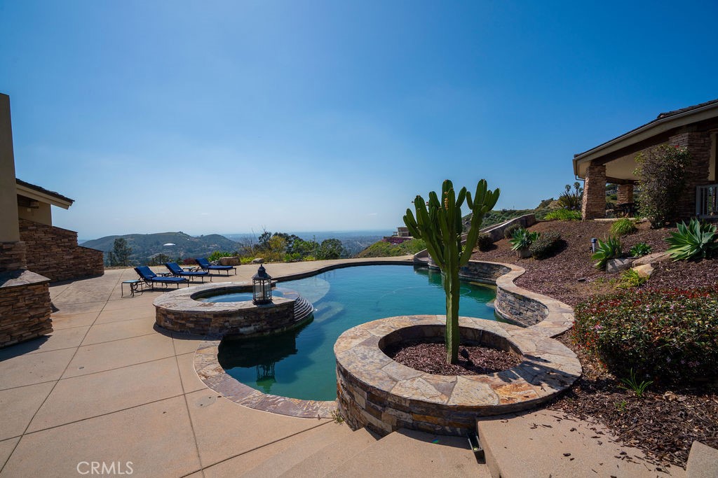 MLS #OC25023879 image #20